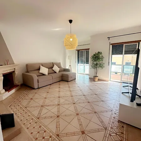 Lejlighed Elegant Getaway Ii - Lisbon- Two Bedroom In Montijo- 10 Mints From The Atalaia (Lisbon)