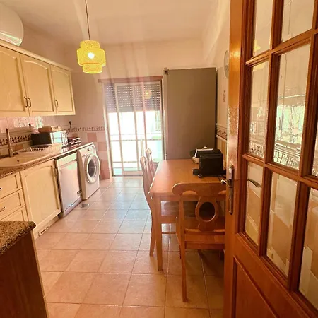 Elegant Getaway Ii - Lisbon- Two Bedroom In Montijo- 10 Mints From The Lejlighed *